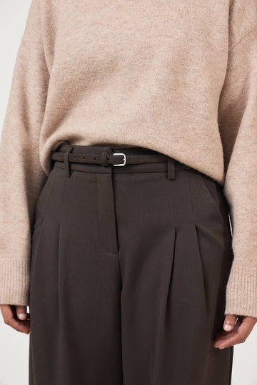 Iona Slim Suede Belt - Delicioso