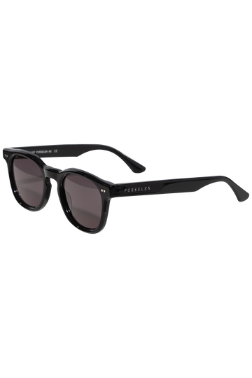 KP03 - Black