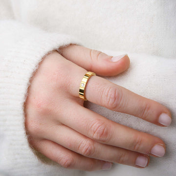 Emelyn Crystal Ring - Gold