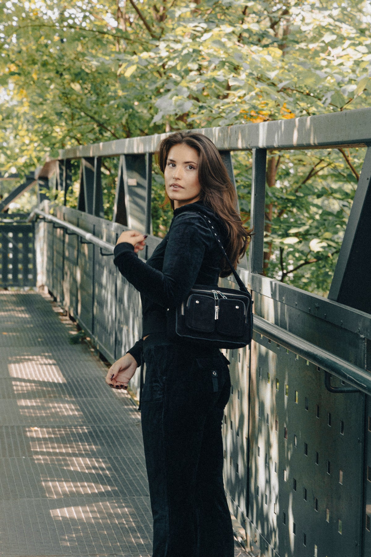 Ellie New Suede - Black