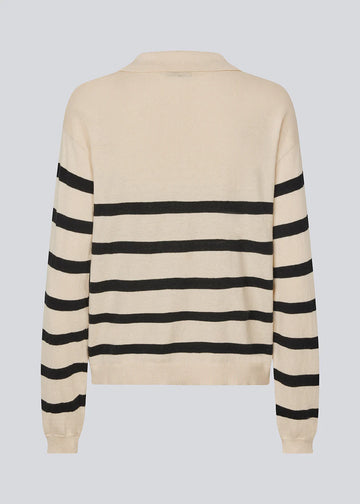 Ivory Stripe V-Neck - Black Summer Sand Stripe