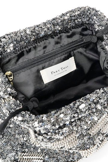 DalinasPW BA - Sequins And Pear