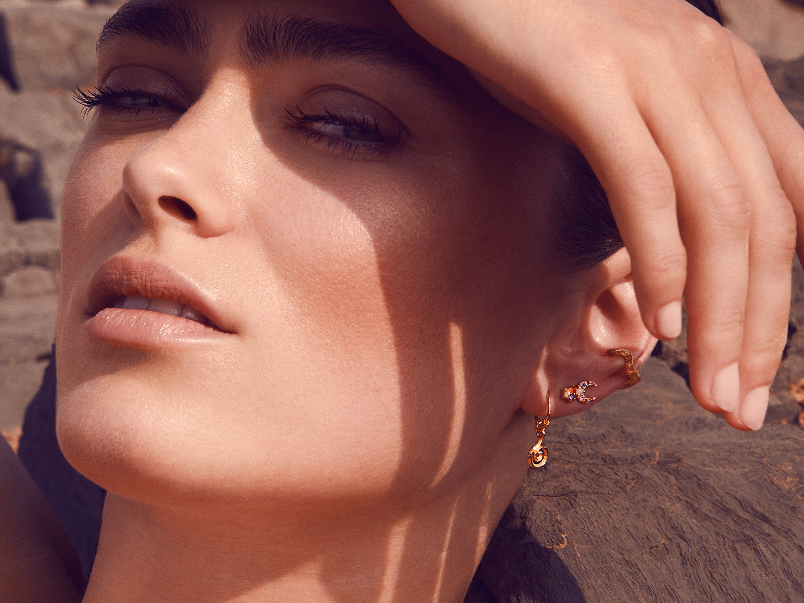 Prisca Earring - Gold - Maanesten - Tilbehør - VILLOID.no