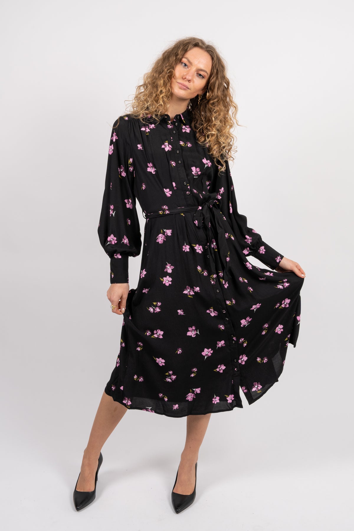 Walda Ls Aop Midi Dress - Black W/Cyclamen Flower
