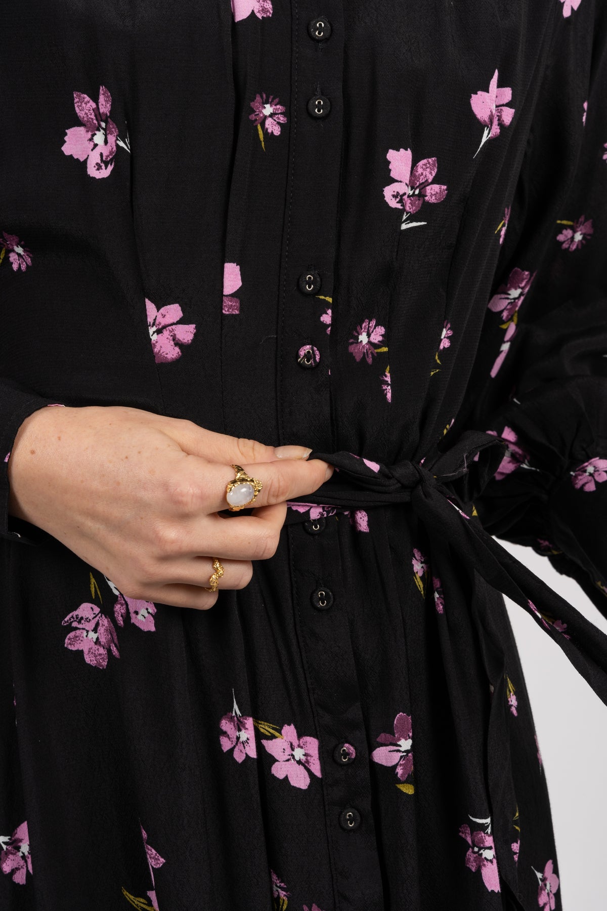 Walda Ls Aop Midi Dress - Black W/Cyclamen Flower