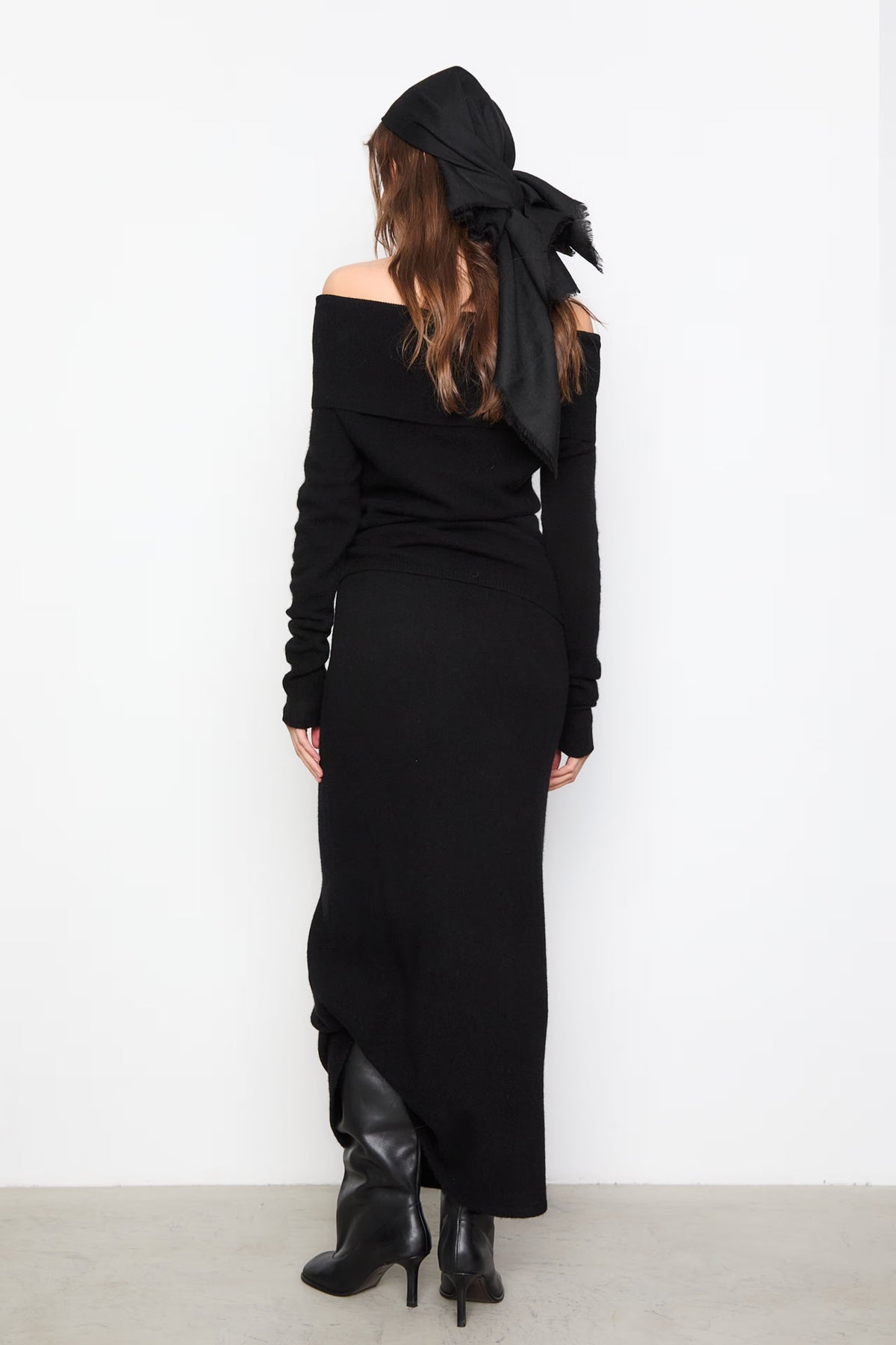 Yvonne Off-Shoulder Knit - Black