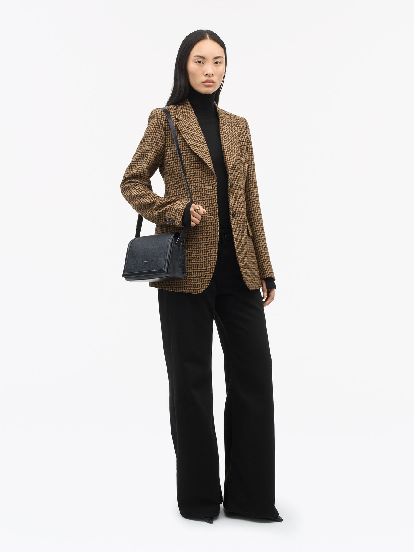 Sonti - Black