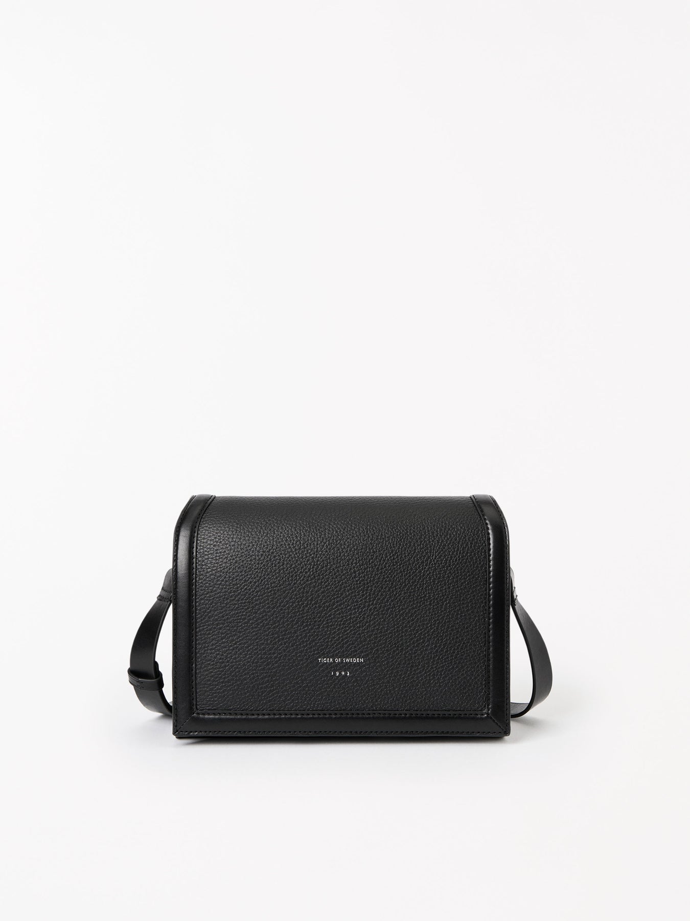 Sonti - Black