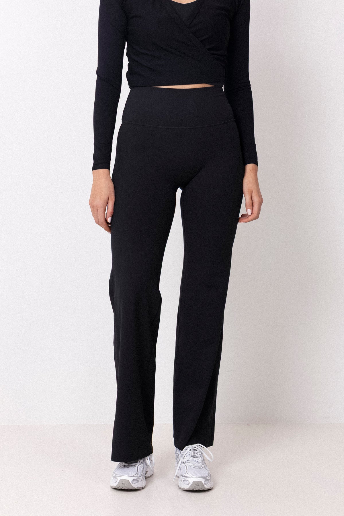 Sense Straight Leg Tights - Black