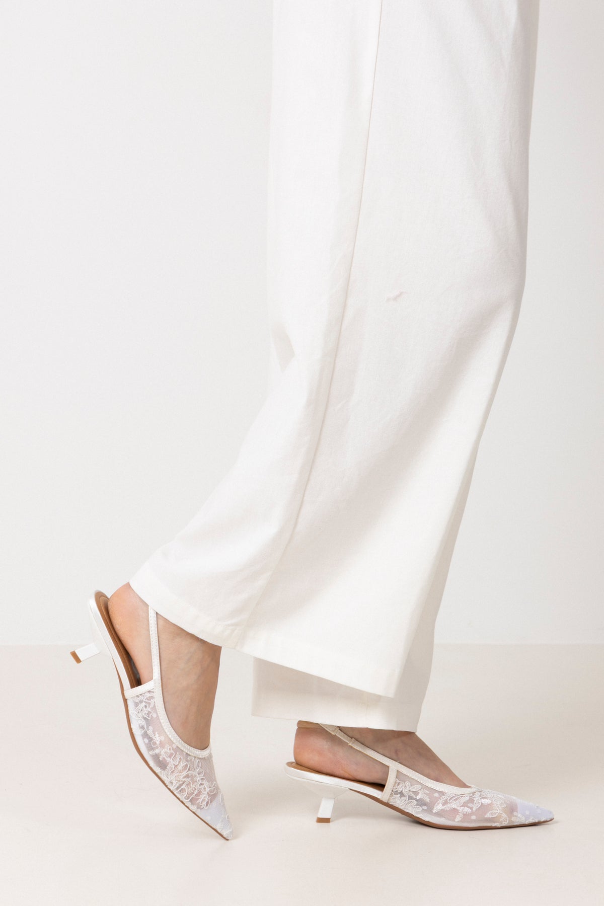 Biakristin Kitten Heel Slingback Mesh - White Lace