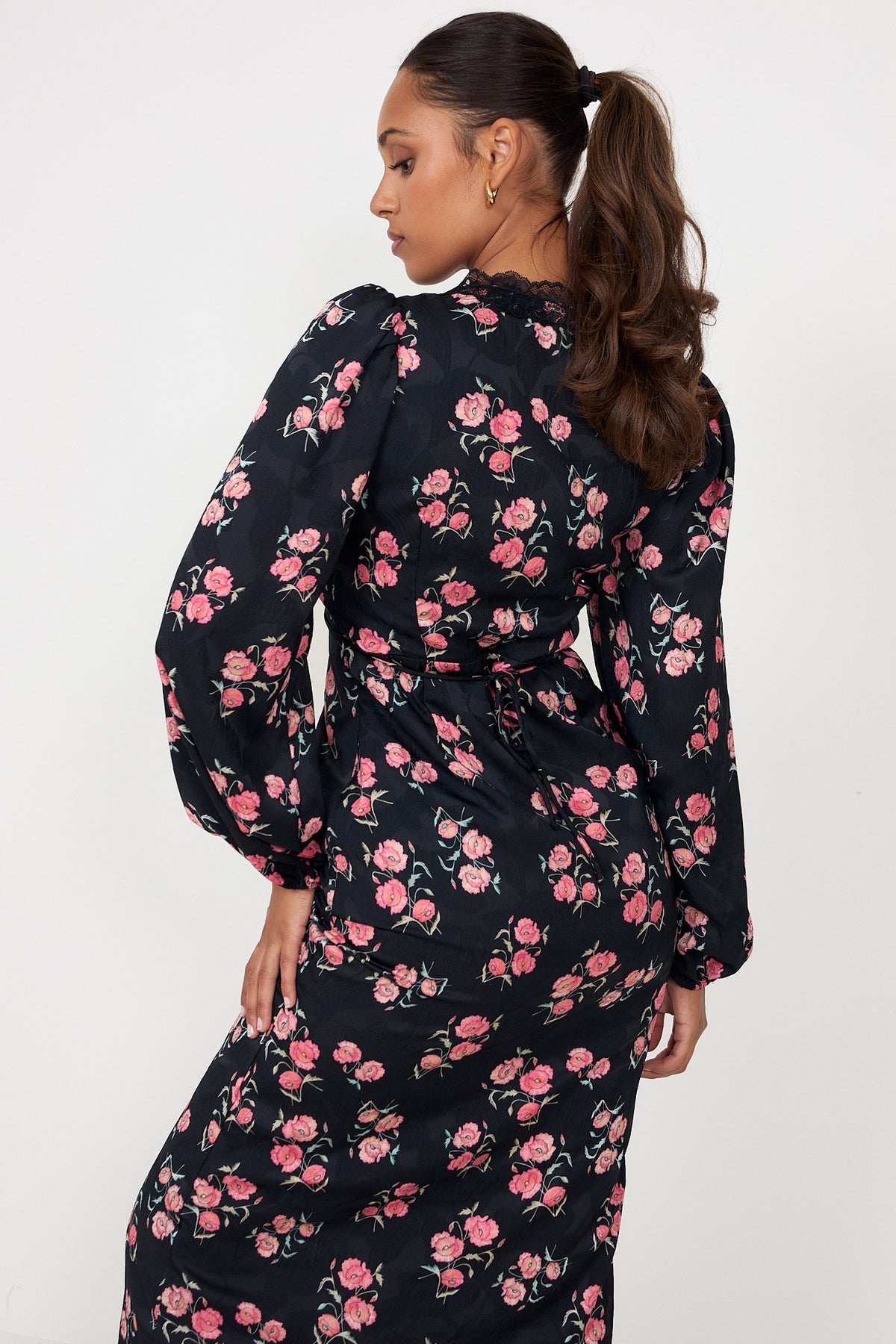 Annicken Floral Midi Dress - Black Floral