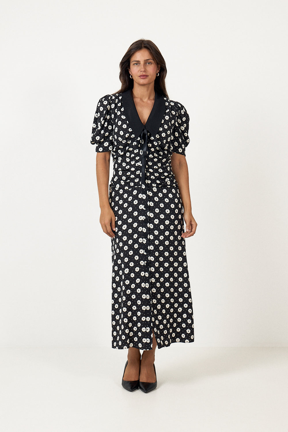 Rue Floral - Creme Fleur Black
