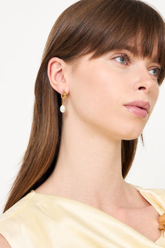 Agda Hoop Pearl Earrings - Gold