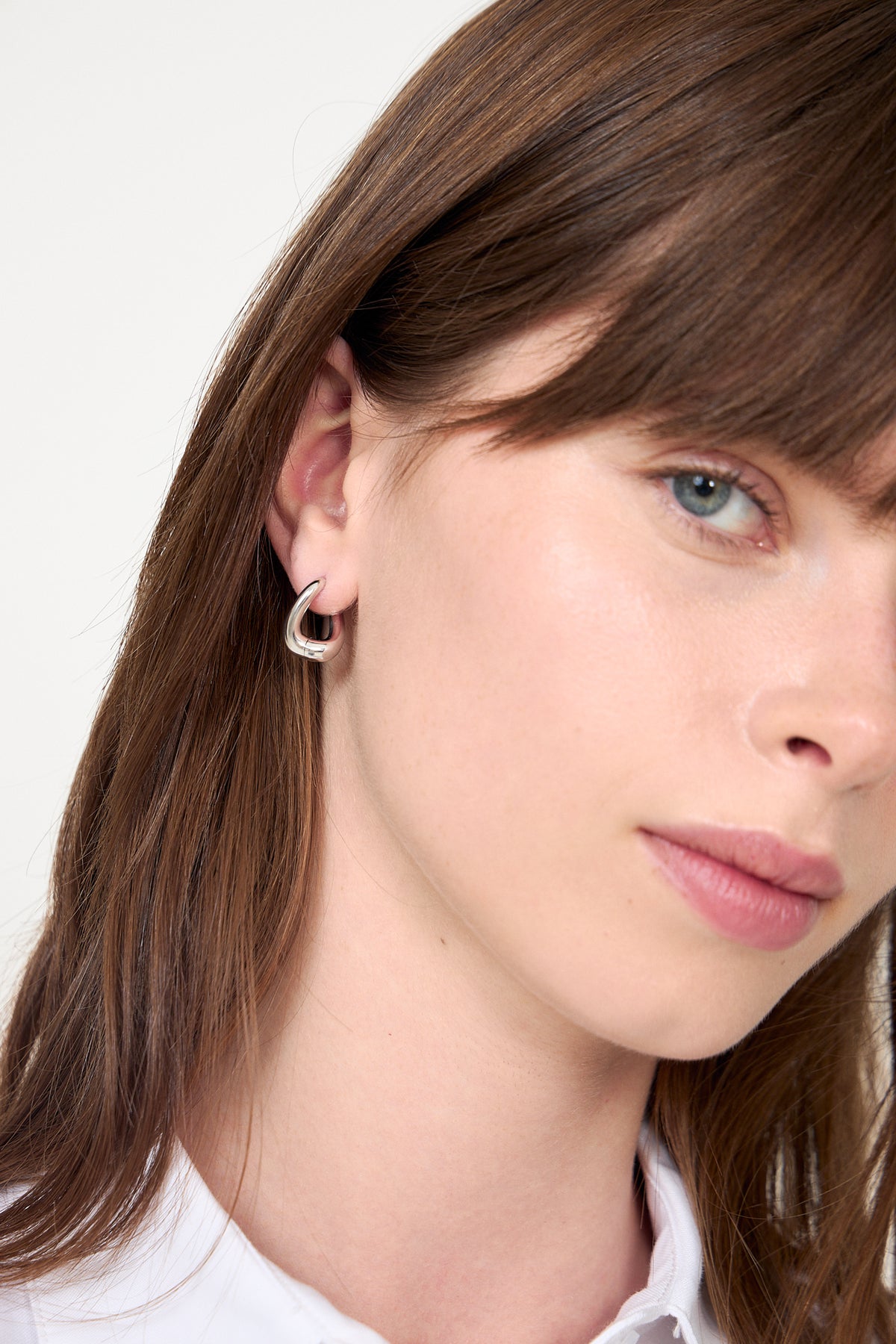 The Twist Hoops Small - Silver