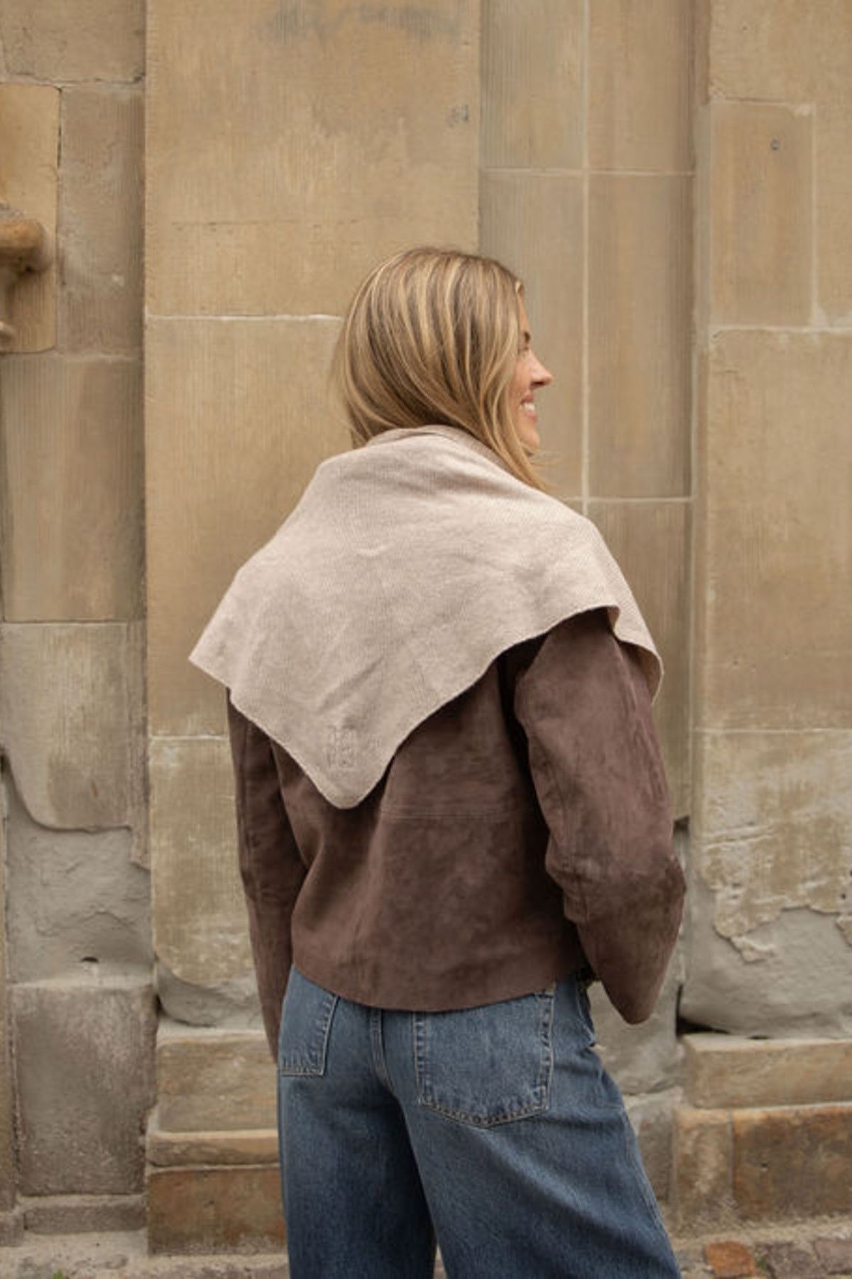 Victoria Cashmere Triangle Scarf - Sand