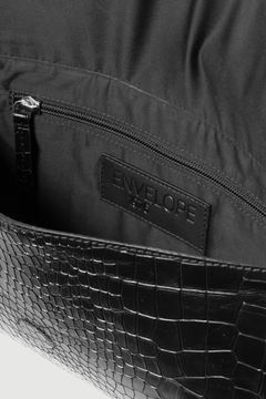 Onyx Clucth - Black Croc