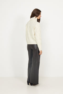 5660 Cosima - Off White