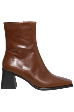 5002-001 Hedda - Chestnut