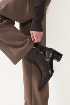 5854-001 Giselle - Chocolate