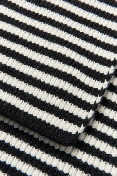 Freja Hooded Scarf - Black/Vanilla Ice