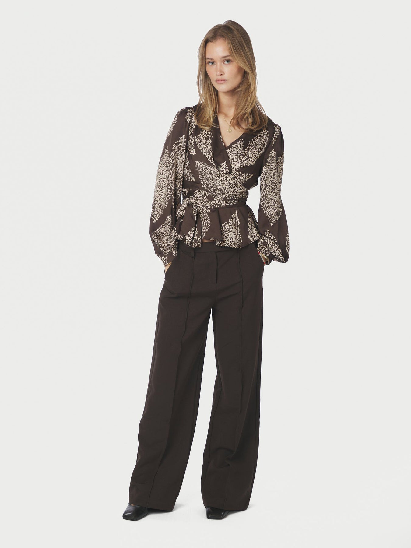 Rista Paisley Drop Blouse - Dark Brown