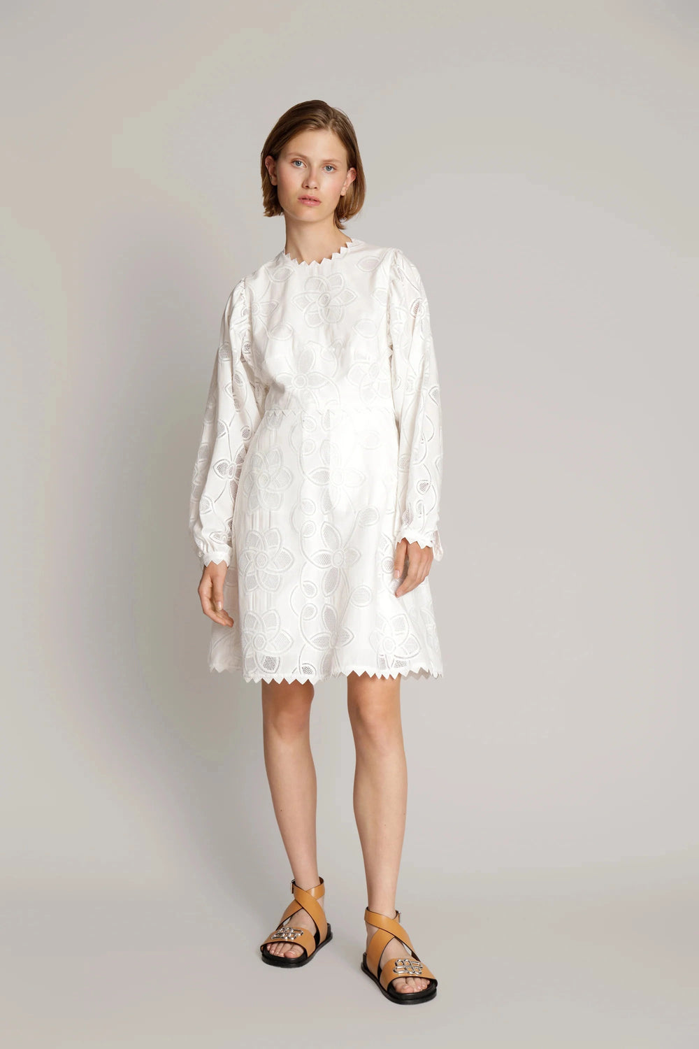 Melinis - White