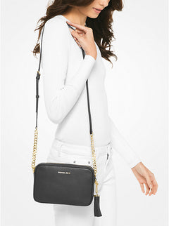 Jet Set Medium Pebbled Leather Crossbody Bag - Black/Gold