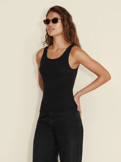 Fitted Rib Singlet - Black