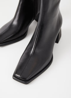Hedda - Black