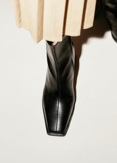 Hedda - Black