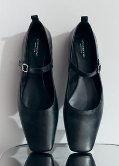 Delia - Black