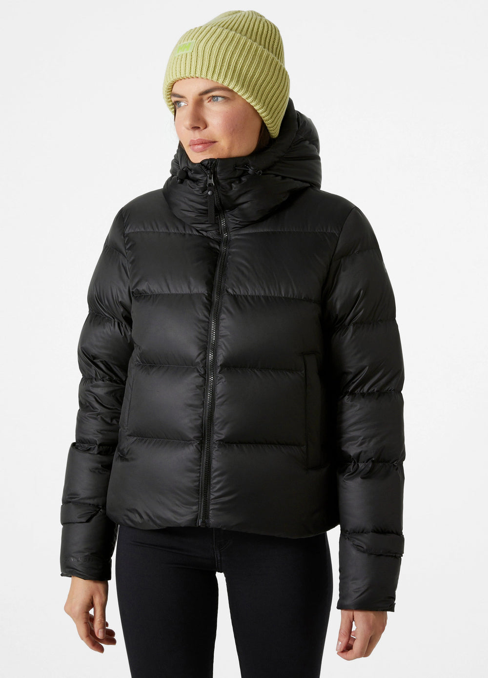 W Essence Down Jacket - Black