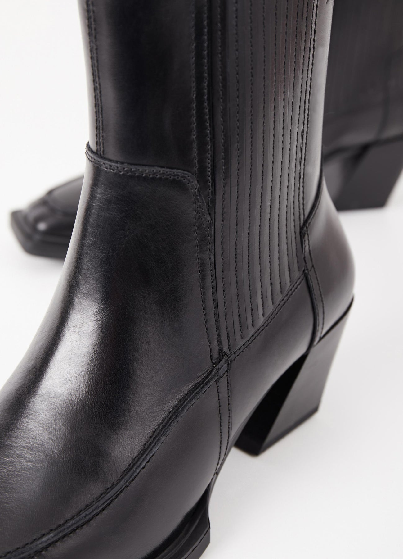 5421-201 Alina - Black