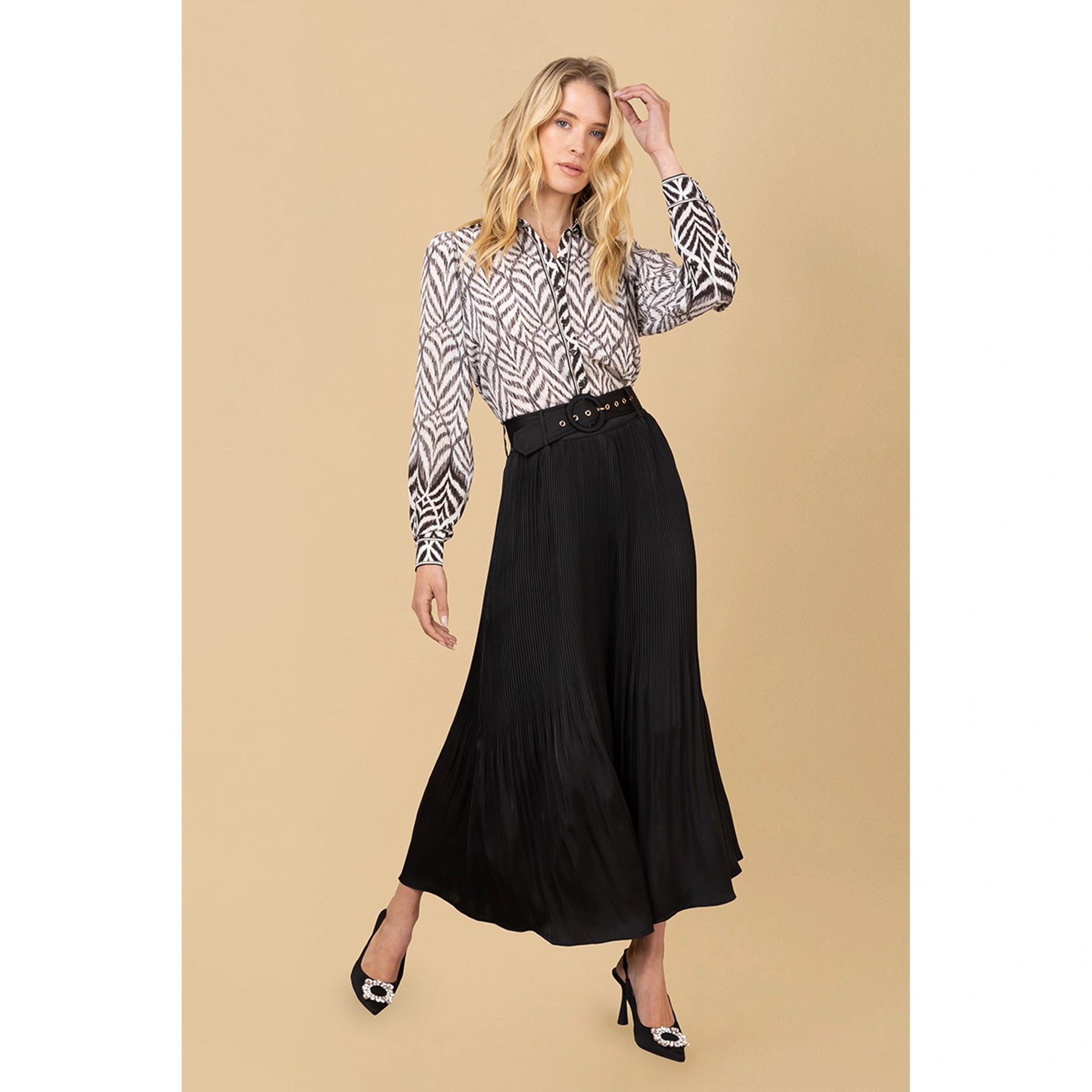 Ayleen Solid Skirt - Black