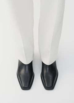 5829 Aino - Black