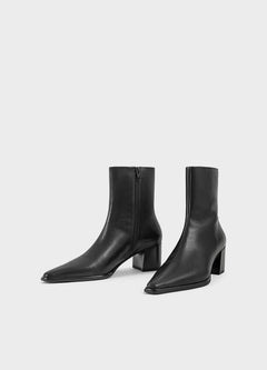 5854-001 Giselle - Black