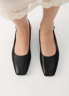 5907-201 Delia - Black