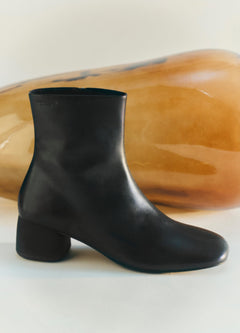 Livia - Black