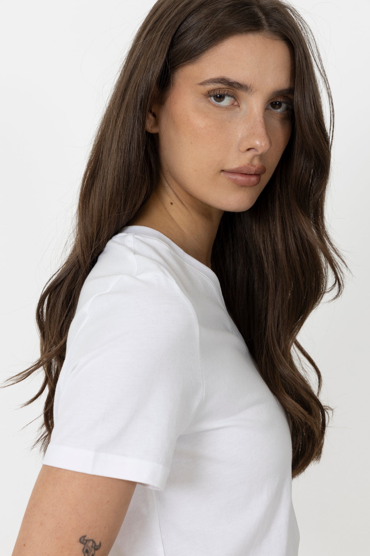 Essential Ss V-Neck Tee - Bright White