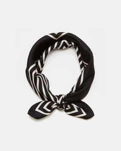 No. 16 - Black & Cream