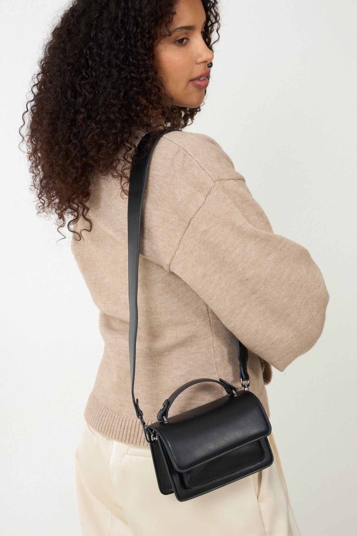 Renei Soft Structure - Black