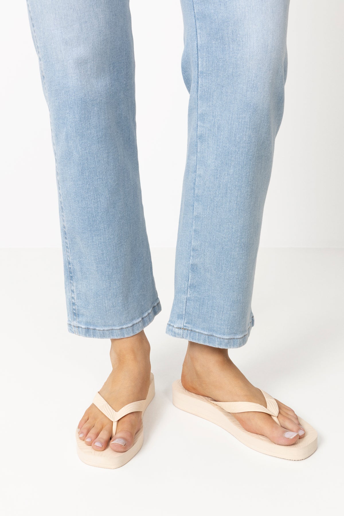 Tapered Platform - Eggnog