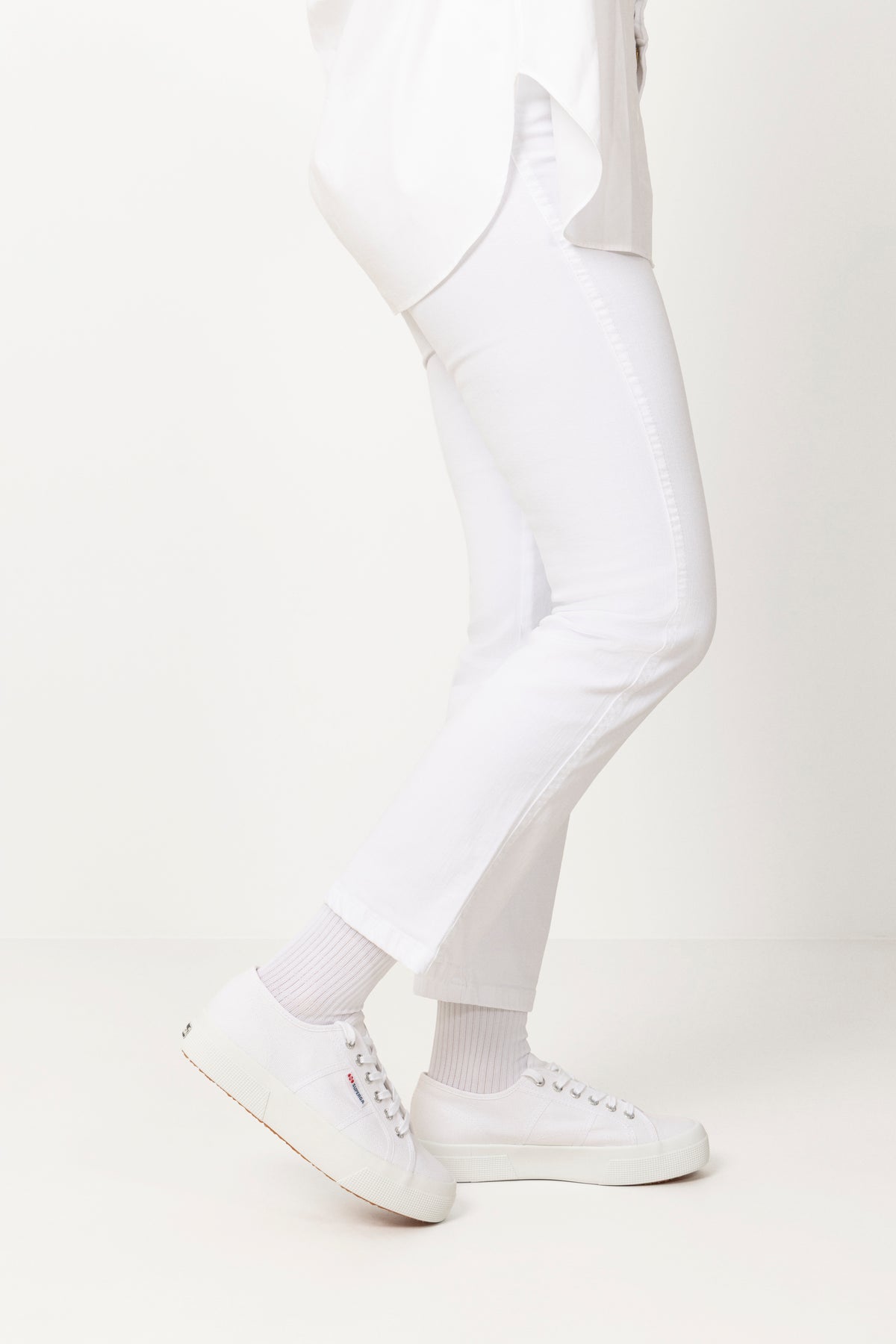 2740 Platform - White
