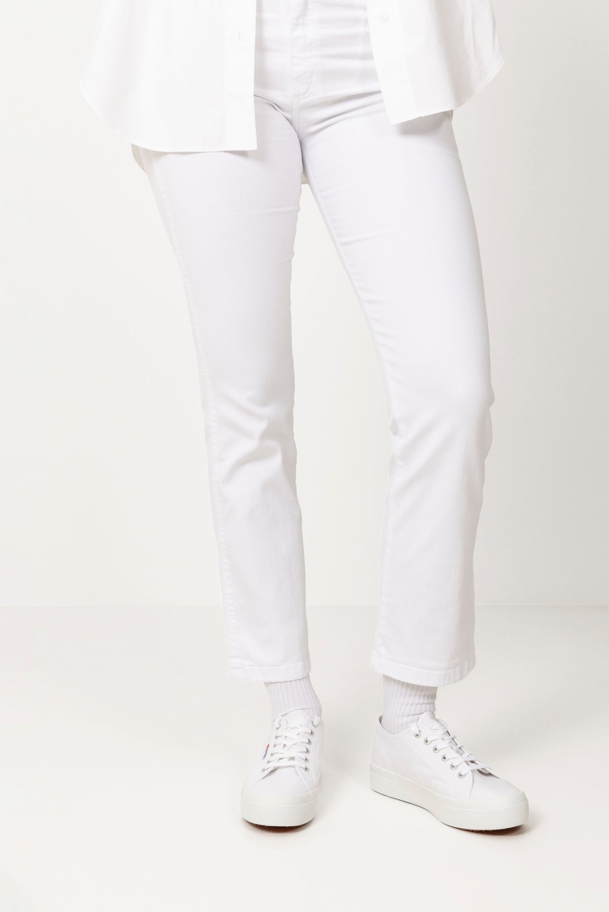 2740 Platform - White