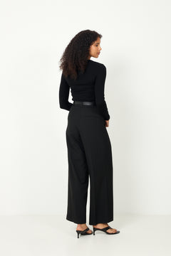 Dianna Ls O-Neck Top - Black