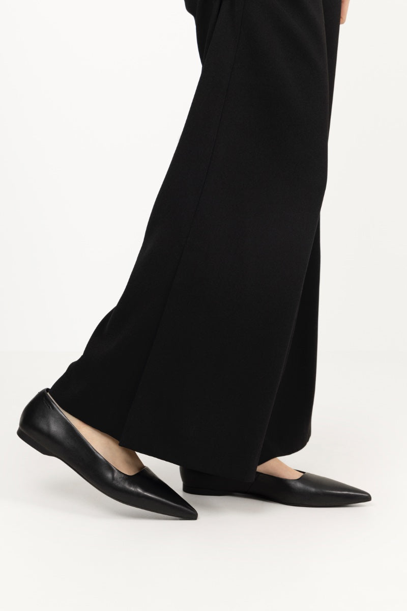 5733 Hermine - Black