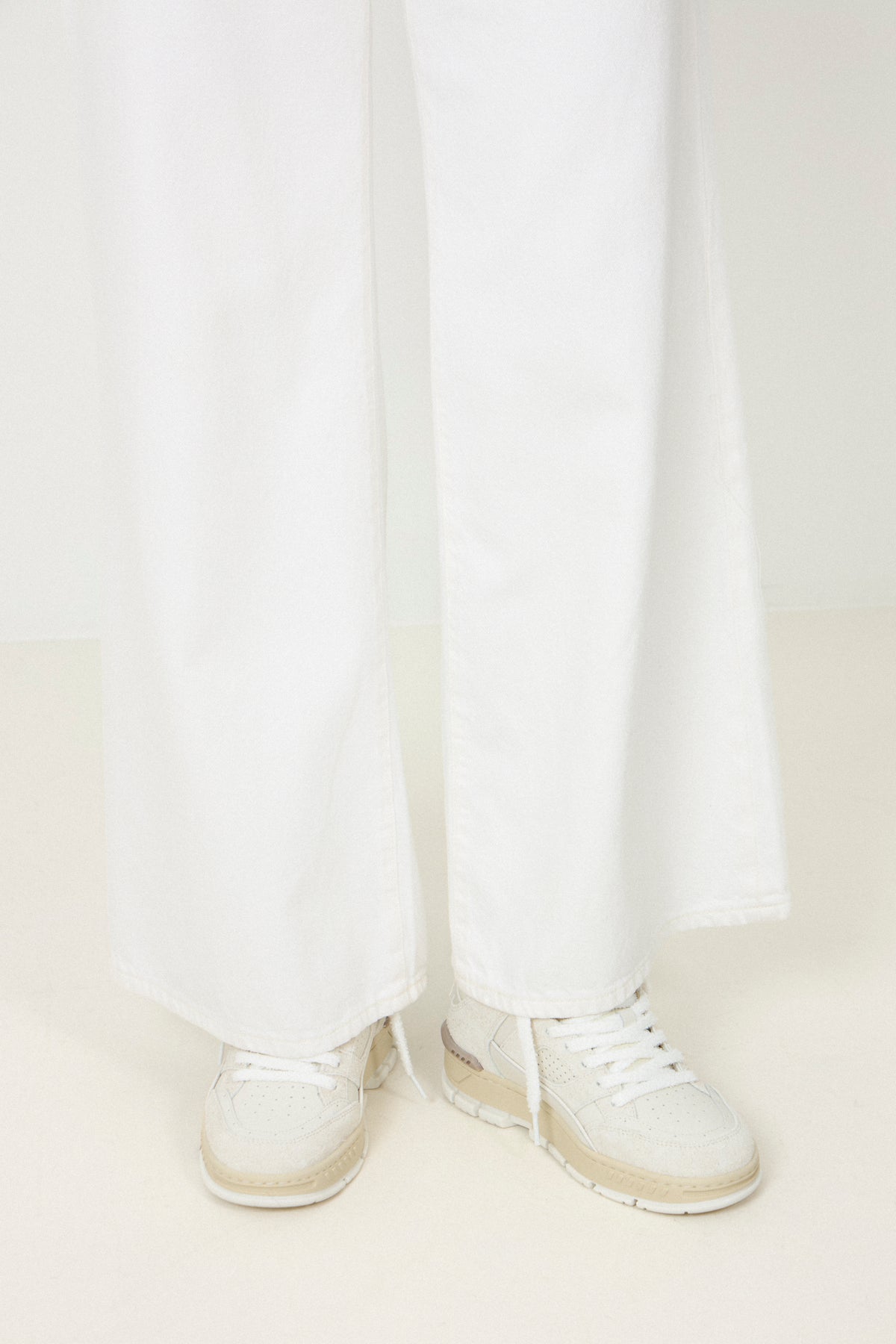 Area Lo Fluffy Sneaker - Beige/Beige