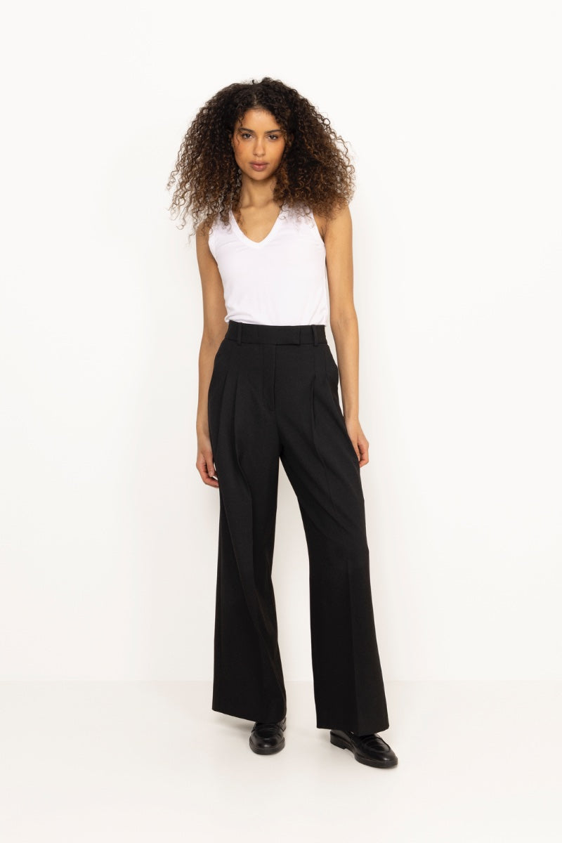 Nikkiapw To - Bright White