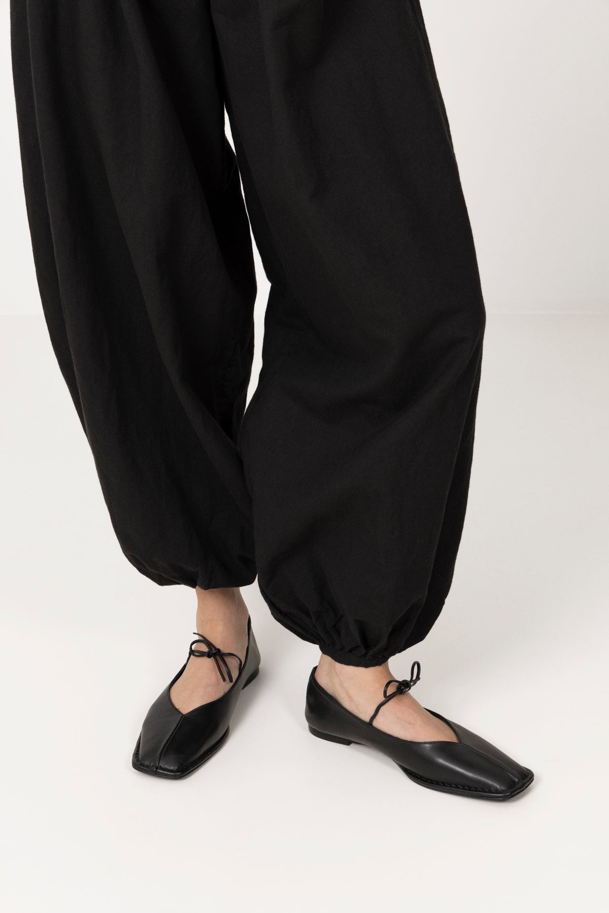 Sway Leather Ballet Flats - Black