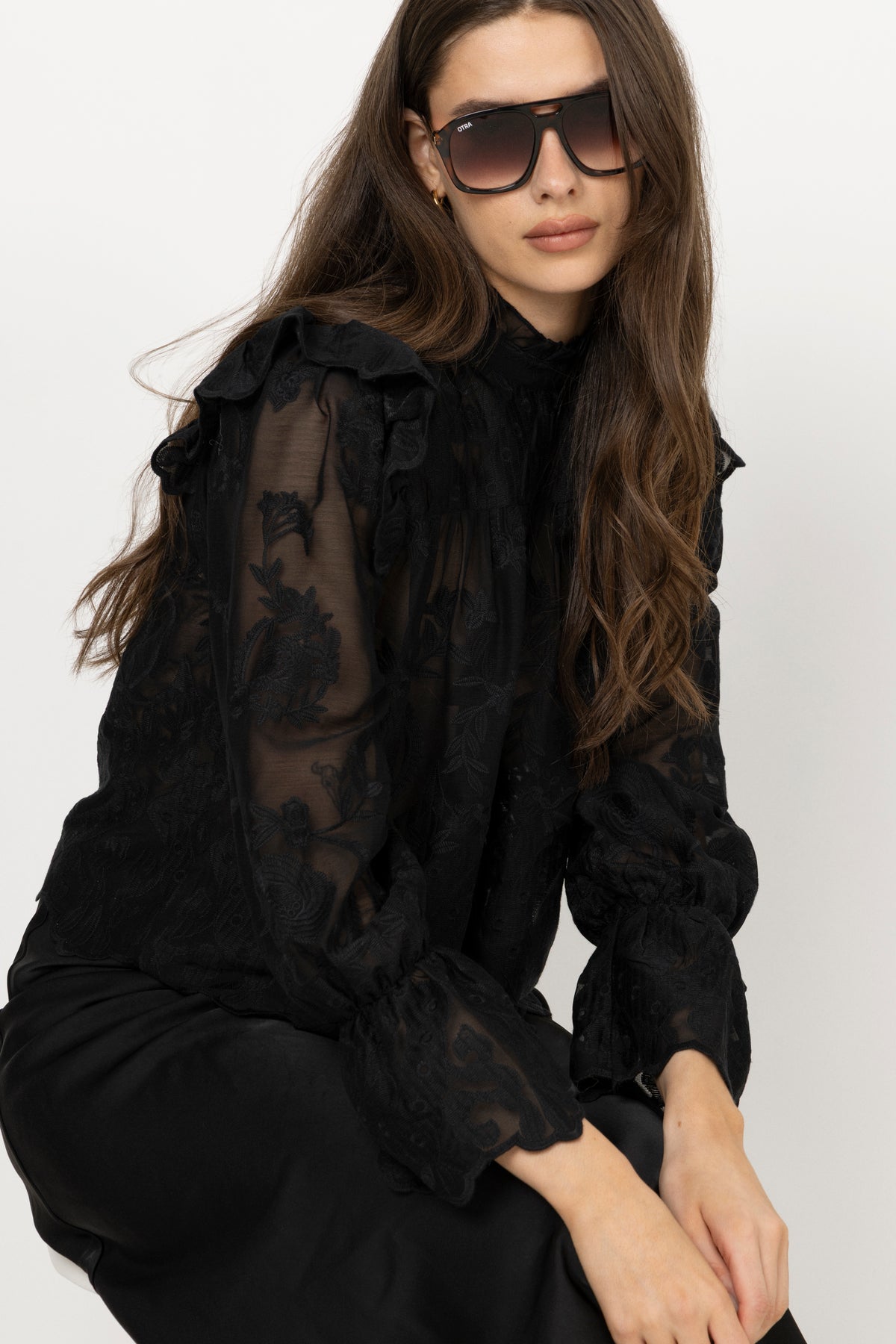 Ellinoric Lace Shirt - Vintage Black